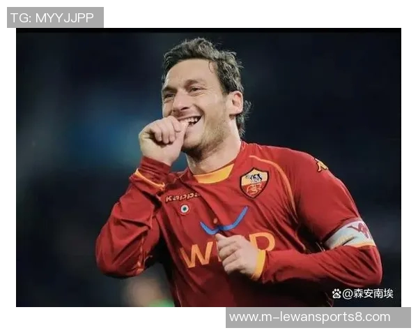 足球上帝的传奇之路：从绿茵场到无数球迷心中的永恒偶像