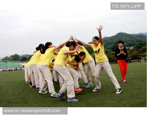 足球贴吧热议球星转会动态与比赛精彩瞬间分享交流平台